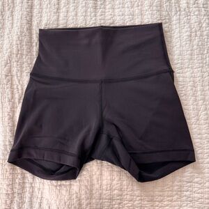 Lululemon Wunder Train shorts